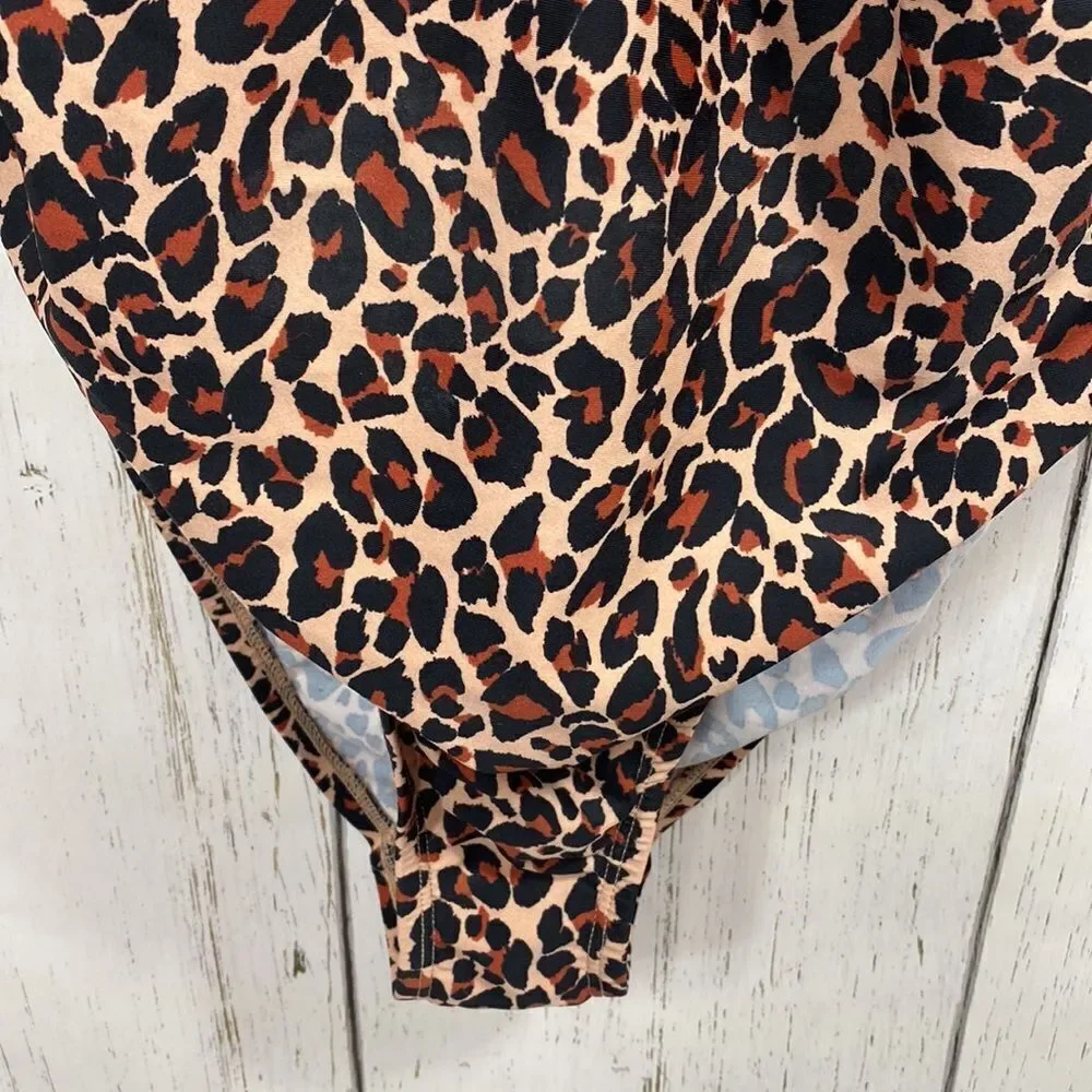 Kona Sol Womens Leopard Print Twist Front Halter One Piece Swimsuit